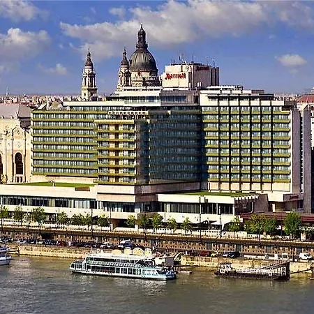 Marriott Millenium Court Executive *